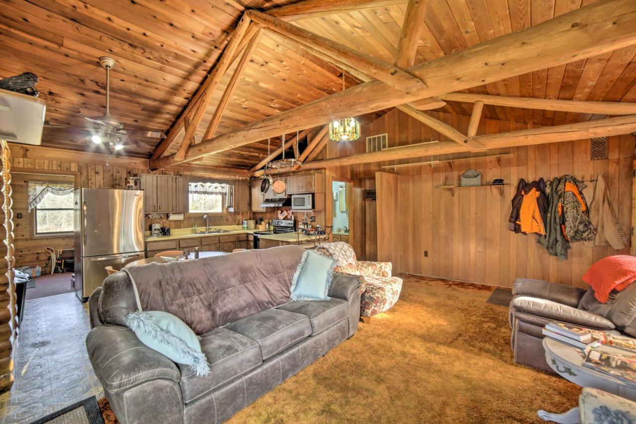 Cornell Home With Fire Pit And Hunting Access! Exterior foto